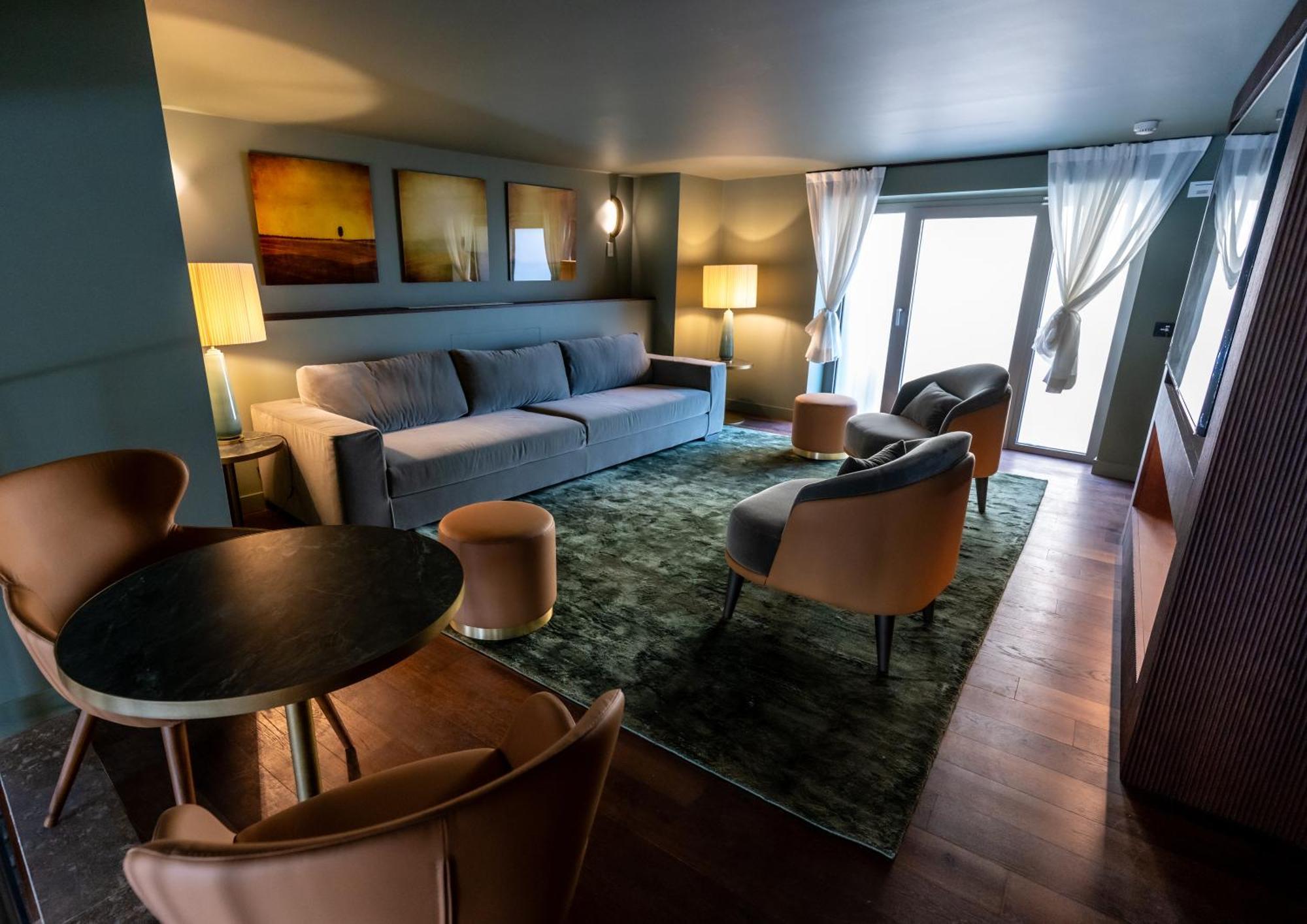 Columbus Urban Resort Florence Ngoại thất bức ảnh A suite at the Hotel