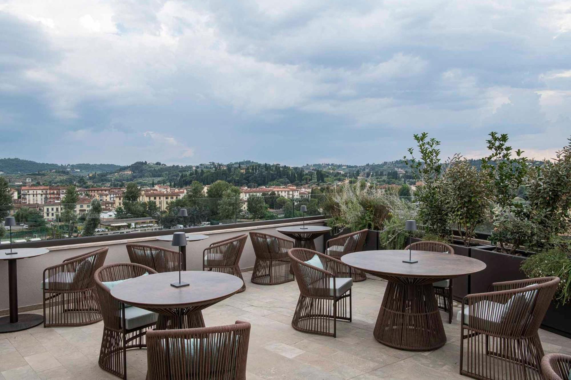 Columbus Urban Resort Florence Ngoại thất bức ảnh The Sky Bar