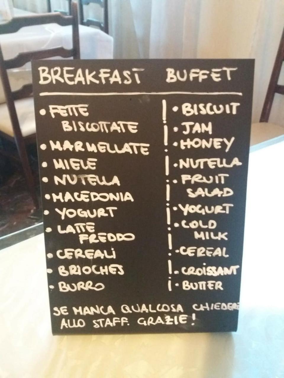 Columbus Urban Resort Florence Ngoại thất bức ảnh Menu at a French bakery